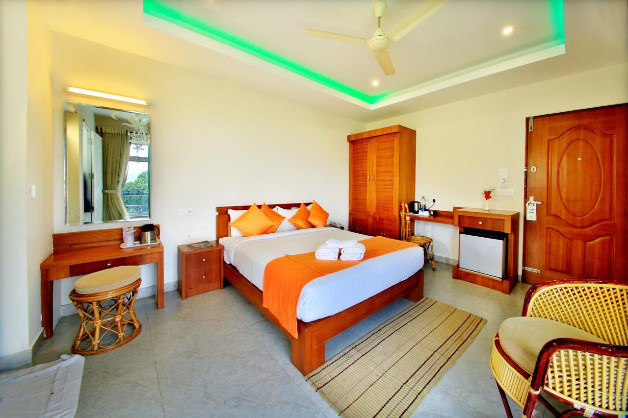 Monsoon Grande Hotel Munnar Exterior photo