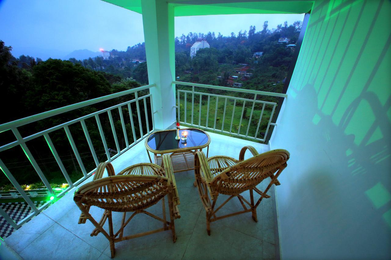 Monsoon Grande Hotel Munnar Exterior photo